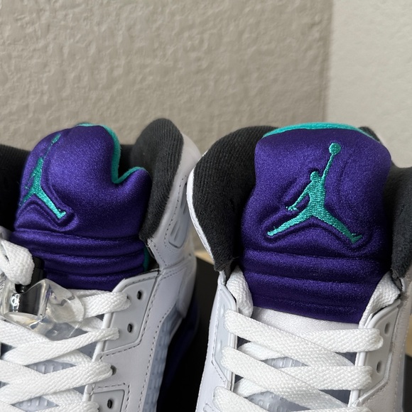 Air Jordan 5 retro OG White and Purple High-Top Sneakers size 7 - Picture 13 of 16